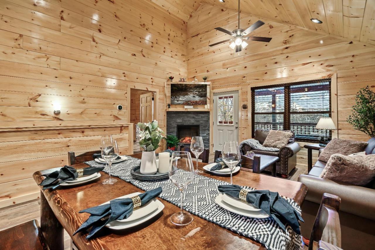 Mountains R Calling, Cozy Hideaway, King Beds, Hot-Tub, Arcade, Ev Ready Pigeon Forge Exterior foto